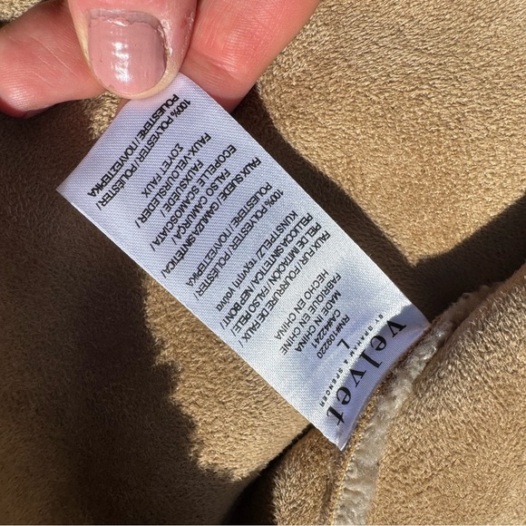 Velvet By Graham and Spencer Long Teddy Coat Tan Large - Picture 5 of 5